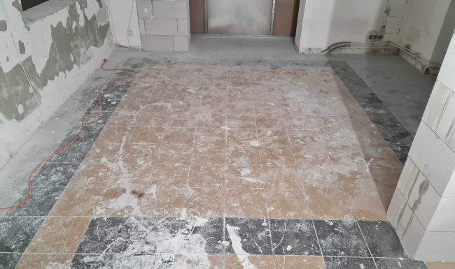 Postavebné čistenie podlahy, odstránenie farby
